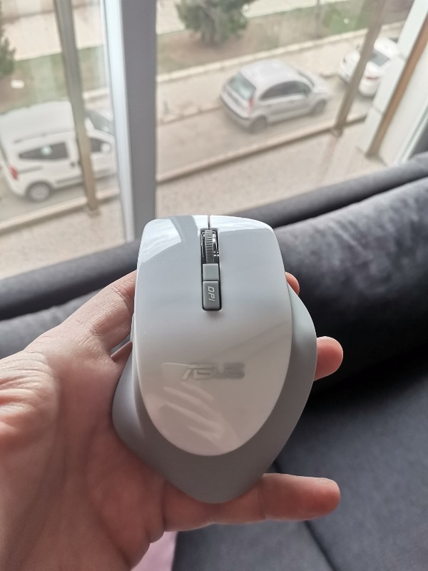 Asus WT425 Kablosuz Optik Sessiz Tıklama Özellikli Beyaz Mouse