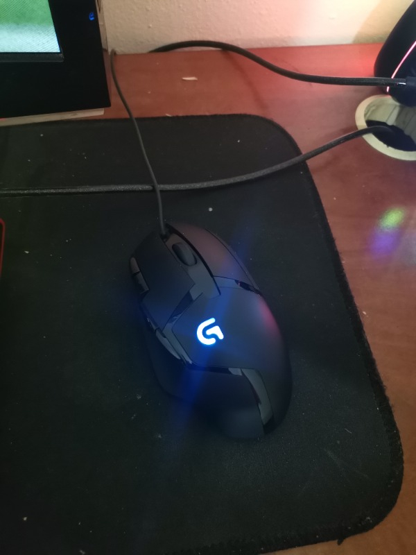 Logitech G402 Hyperion Fury 4.000 DPI Ultra Hızlı 500 IPS Oyuncu Mouse - Siyah