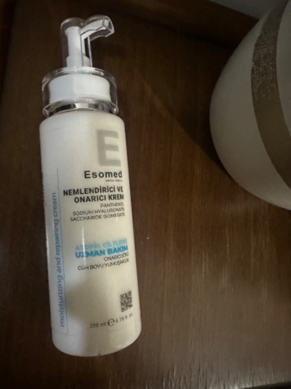 Esomed Tüm Cilt Tipleri İçin Nemlendirici ve Onarıcı Cilt Bakım Kremi 200 ML