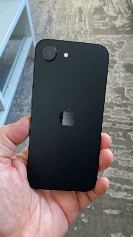 iPhone 16e 128GB Siyah