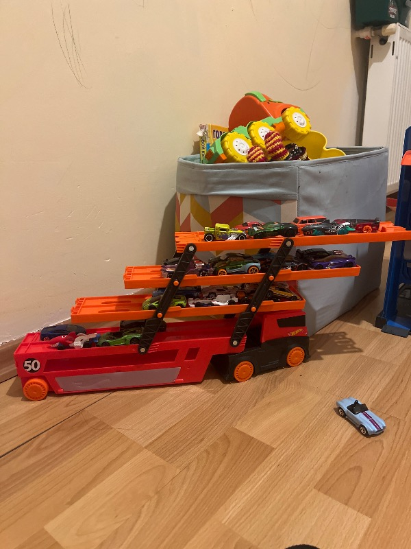 Hot Wheels Mega Tır Kırmızı GHR48