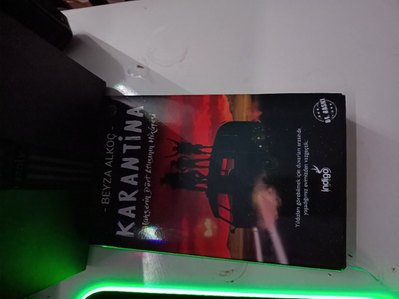 Karantina (Ciltli) - Beyza Alkoç