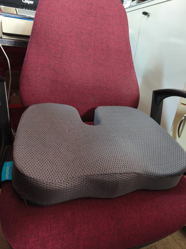 Viscofoam  Ortopedik Oturma Minderi Hemeroid Kuyruk Sokumu Coccyx Oturma Minderi Visco Minder Gri