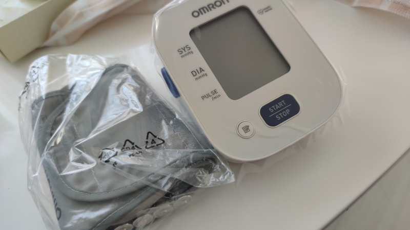 Omron M2 hafızalı (7143-E) Hafızalı Üst Koldan Ölçer Dijital Tansiyon Aleti