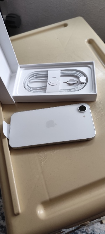 iPhone 16e 256GB Beyaz