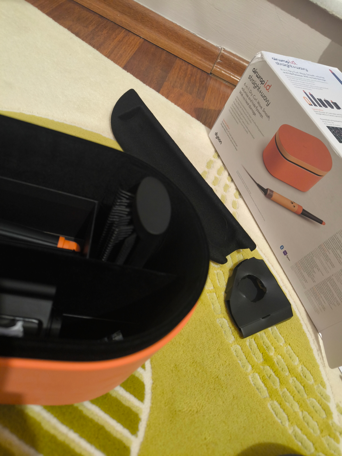 Dyson Airwrap I.d.™ Saç Şekillendirme ve Kurutma Seti (Ceramic Apricot)