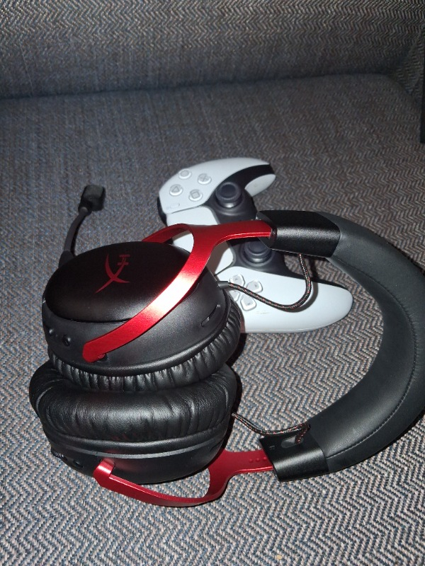 HyperX Cloud III S Kırmızı Siyah Kablosuz Oyuncu Kulaklığı A59Z0AA