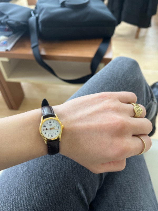 Casio LTP-1094Q-7B5RDF Standart Kadın Kol Saati