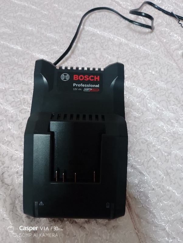 Bosch  Professional GAL 18V-40 18 Volt Şarj Cihazı