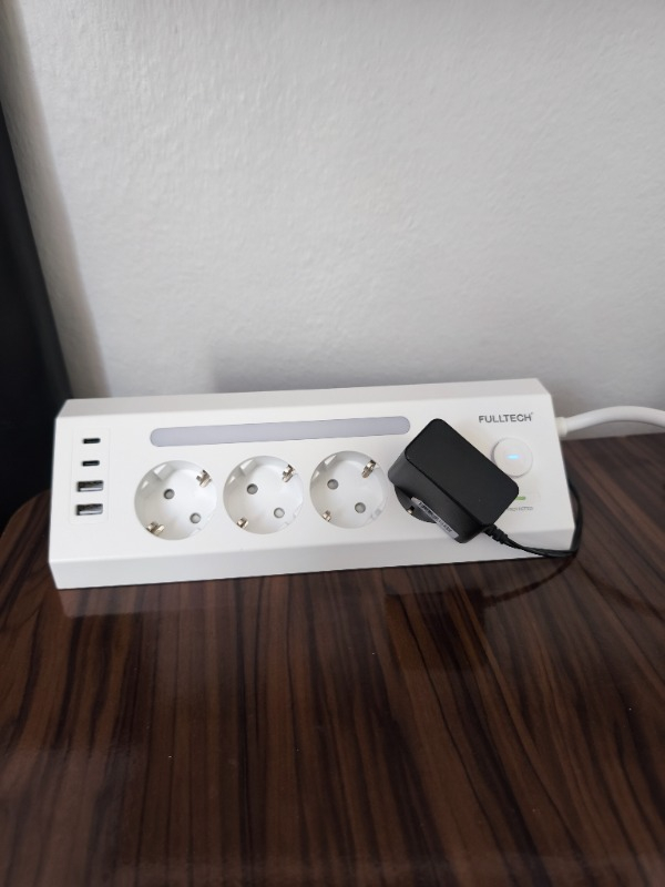 Fulltech Ftr-22 Gece Lambalı Akım Korumalı Çoklu Priz - Beyaz
