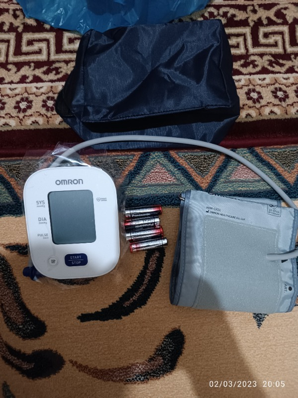 Omron M2 Hem-7121-E (7143-E) Hafızalı Üst Koldan Ölçer Dijital Tansiyon Aleti