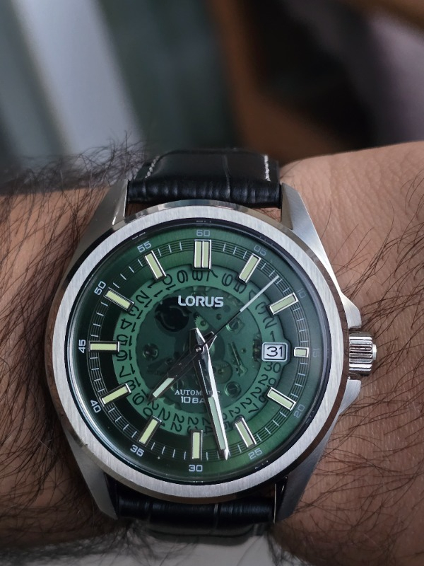 Lorus RU409AX9 Erkek Kol Saati