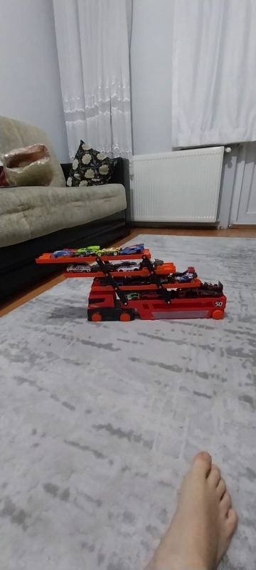 Hot Wheels Mega Tır Kırmızı GHR48