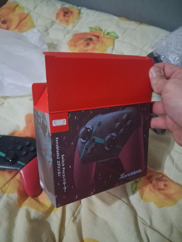 Nintendo Switch Pro Controller Xenoblade Chronicles 2 Edition