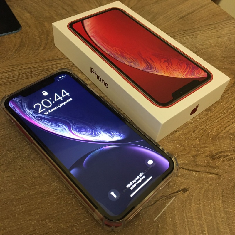 iPhone XR 128 GB RED Special Edition