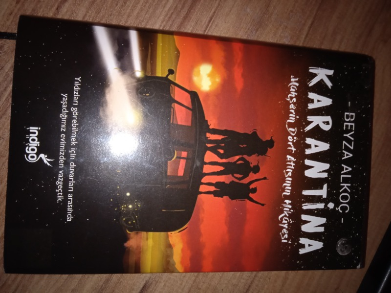 Karantina (Ciltli) - Beyza Alkoç