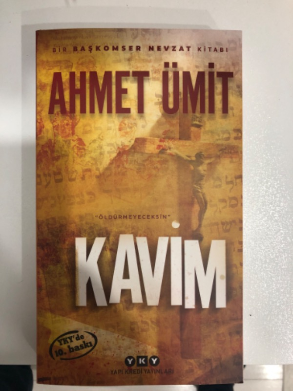 Yapı Kredi Yayınları Kavim - Ahmet Ümit