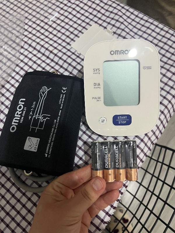 OMRON M2+ 30 Ölçüm Hafızalı Geniş Manşetli Üst Koldan Ölçer Dijital Tansiyon Aleti HEM-7146-E