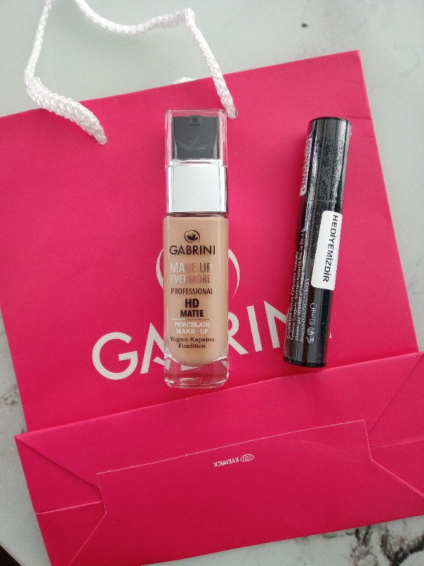 Gabrini Professional Hd Matte Foundation 03