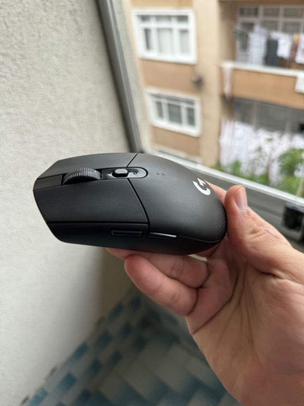 Logitech G G305 LIGHTSPEED 12.000 DPI Kablosuz Oyuncu Mouse - Siyah