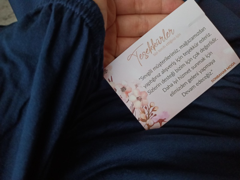 Sonbahar Moda Kadın Tesettür Pamuklu Başörtülü Namaz Elbisesi Dantelli Tek Parça Penye Kumaş Lacivert