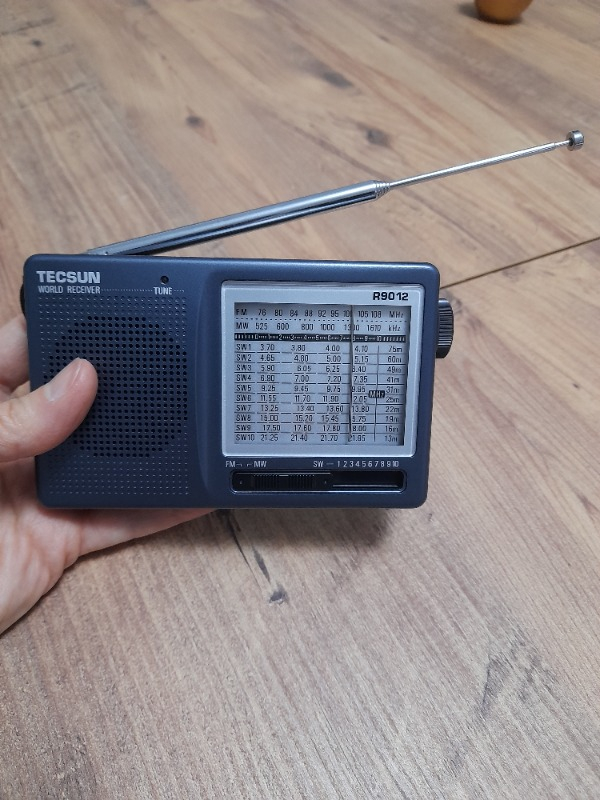 Tecsun R9012 Transistörlü 12 Bandlı Kısa Dalga Analog Radyo