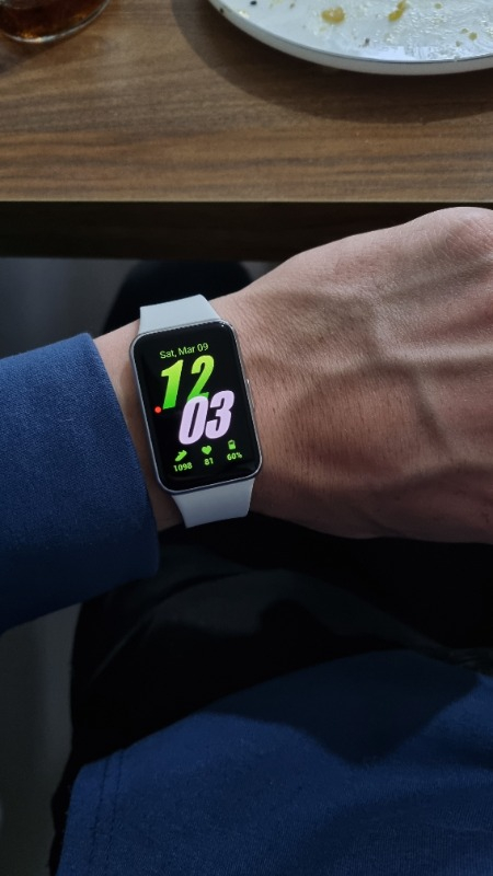 Samsung Galaxy Fit3 Akıllı Saat