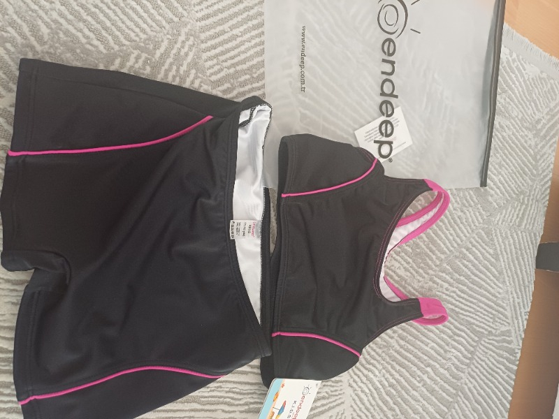 Endeep Kız Çocuk Şortlu Siyah Yüzücü Bikini Takımı