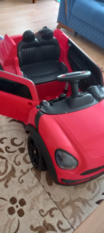 Dolu Ride-On 12V Uzaktan Kumandalı Akülü Araba 8191