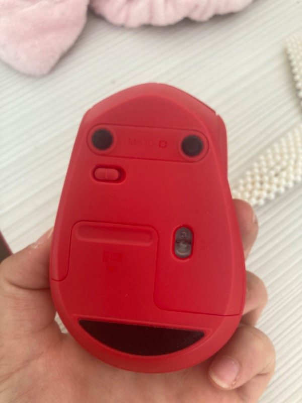 Logitech M330 Sessiz Kablosuz Optik Mouse - Kırmızı