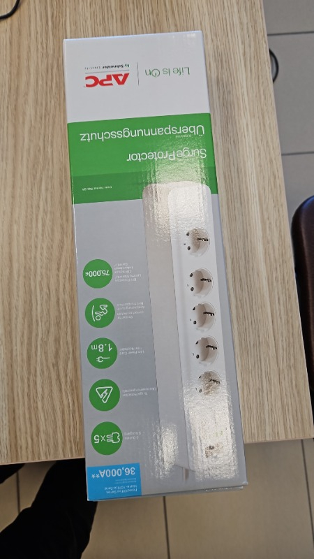 Schneider Electric APC 5'li Akım Korumalı Priz PM5-GR