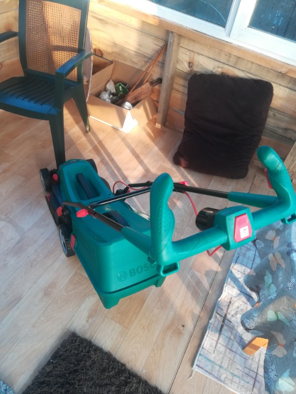 Bosch ARM 34 Elektrikli Çim Biçme Makinesi