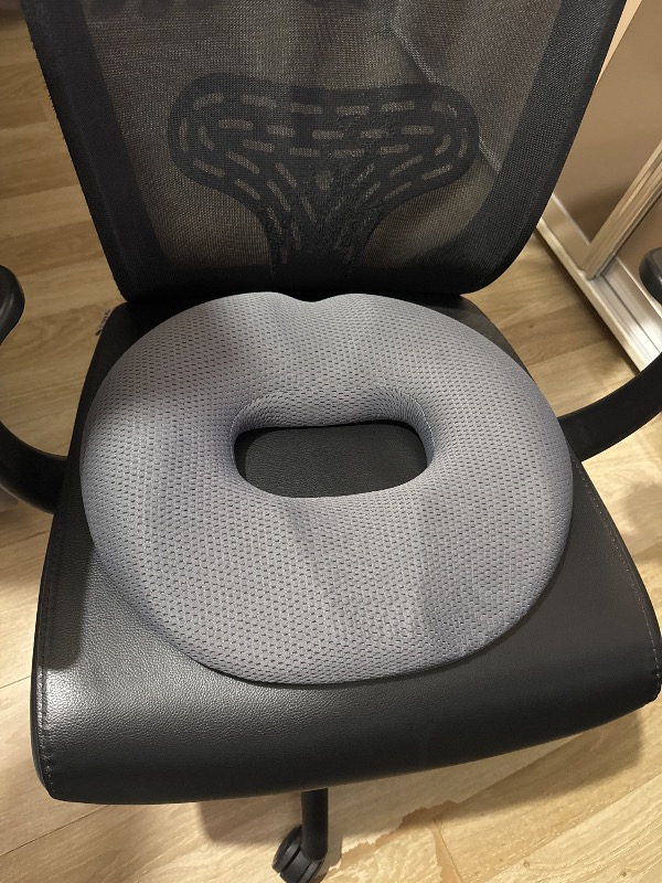 Viscofoam  Ortopedik Oturma Minderi Hemeroid Kuyruk Sokumu Coccyx Oturma Minderi Visco Minder Gri