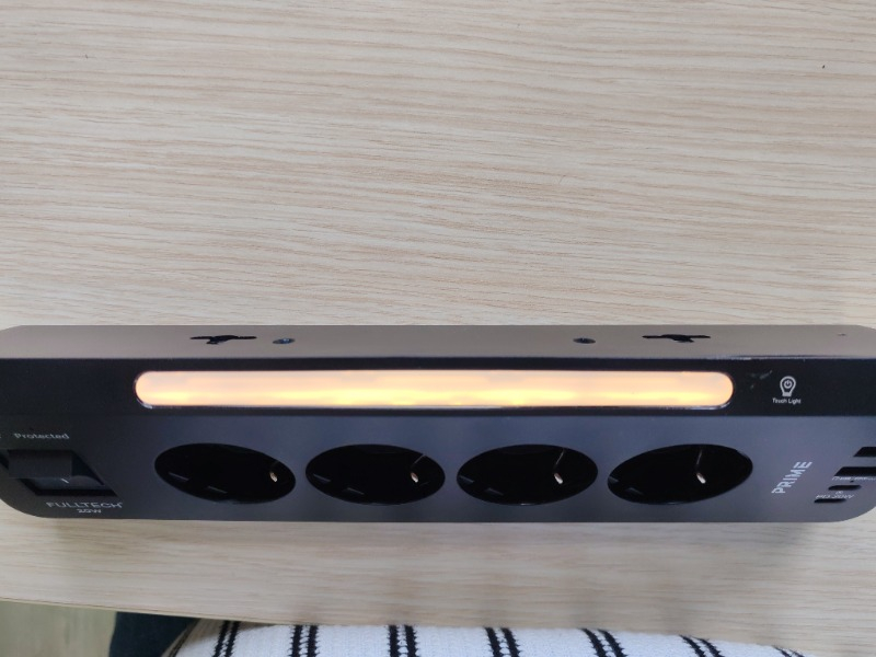 Fulltech Ftr-22 Gece Lambalı Akım Korumalı Çoklu Priz - Siyah