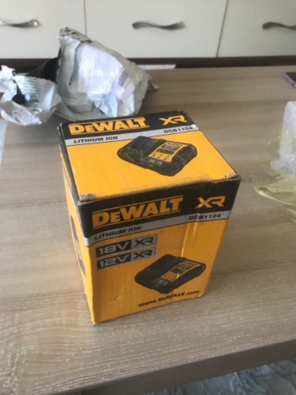 Dewalt DCB115 Sarj Cihazı