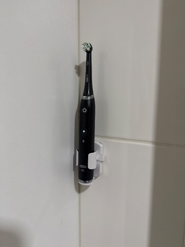 Oral-B iO 10 Şarjlı Diş Fırçası - Kozmik Siyah