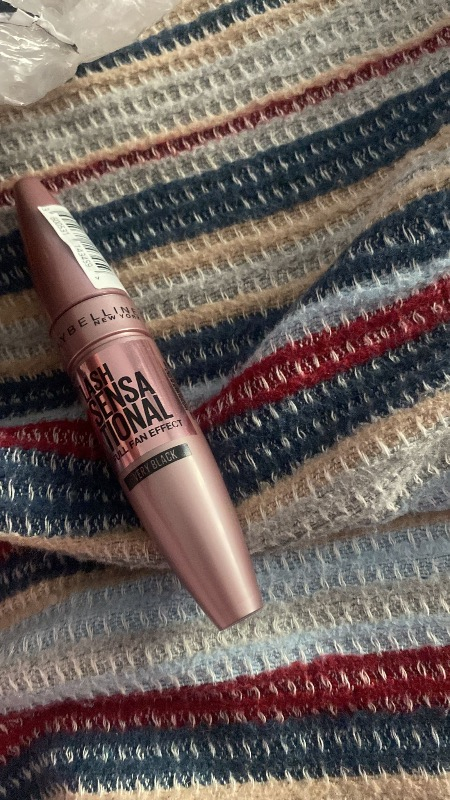 Maybelline New York Lash Sensational Yelpaze Etkili Siyah Maskara