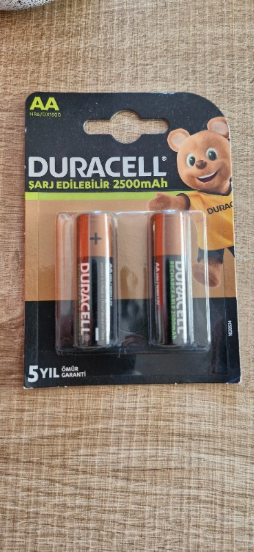 Duracell Şarj Edilebilir AA Pil (2'li Paket), 2500 mAh NiMH, önceden şarj edilmiş, 1 Numaralı En Uzun Ömürlü Şarj Edilebilir pilimiz
