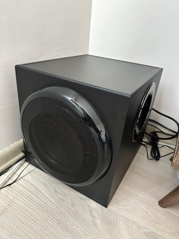 Logitech Z906 500 Watt 5.1 Surround Ses Hoparlör - Siyah