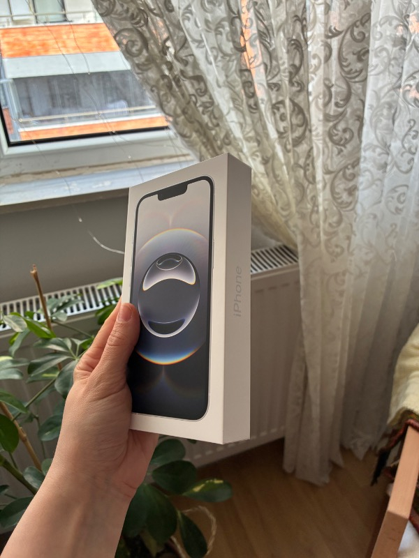 iPhone 16e 128GB Beyaz