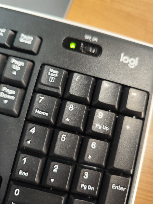 Logitech K270 Tam Boyutlu Kablosuz Türkçe Klavye - Siyah
