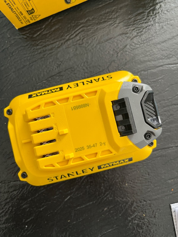 Stanley SFMCB202 18V 2.0 Ah Akü