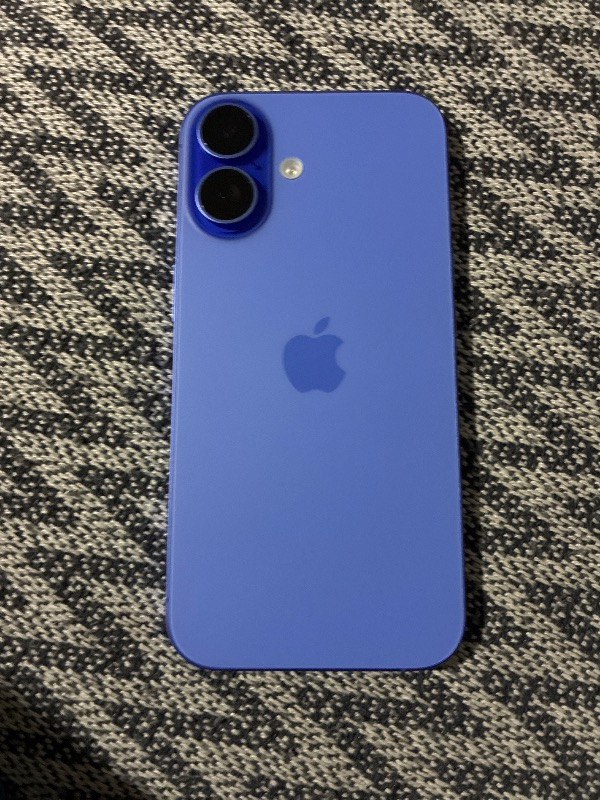 iPhone 16 128GB Lacivert Taş