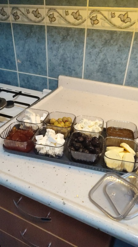Vıenev 8 Bölmeli Kapaklı Kahvaltılık Seti