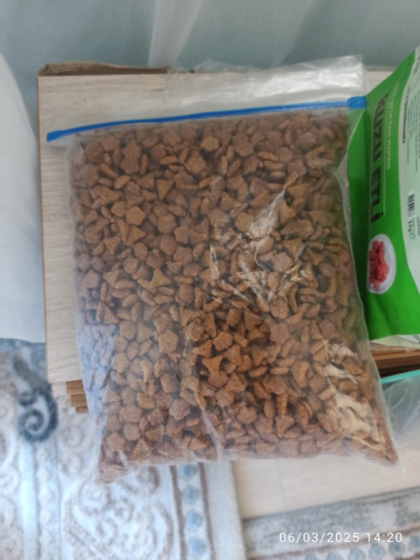 King Yetişkin Kediler için Kuzu Etli Kedi Maması 15 Kg