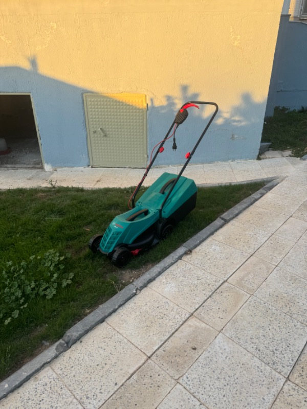 Bosch ARM 32 Çim Biçme Makinesi - 0600885B03