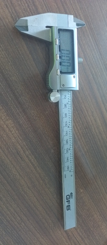 GFB Dijital Kumpas Metal Ekran 150x0.01 mm - GFB1060