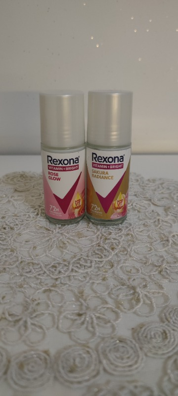 Rexona Vitamin + Bright Kadın Roll On Deodorant Rose Glow 45 ml