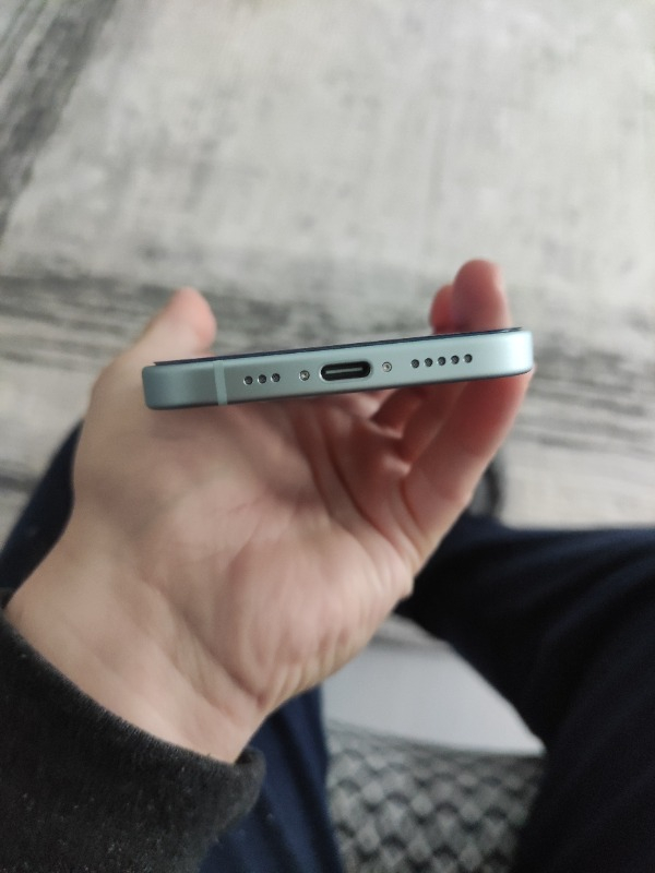 iPhone 15 256 GB Mavi