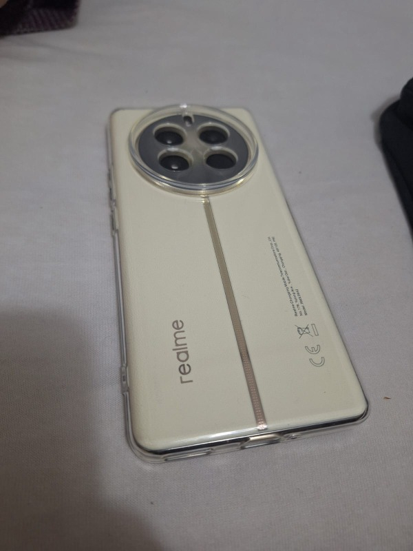 Kvy Realme 12 Pro Kamera Korumalı Süper Silikon Kılıf